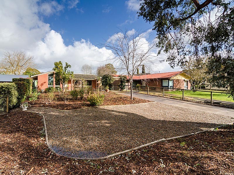 8 Pain Road, Hahndorf SA 5245
