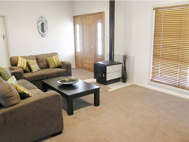 13 Warnes Street, Cowell SA 5602