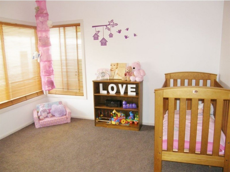 13 Warnes Street, Cowell SA 5602