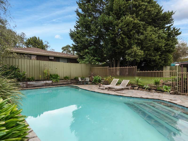 6 Bowyer Avenue, Mount Barker SA 5251