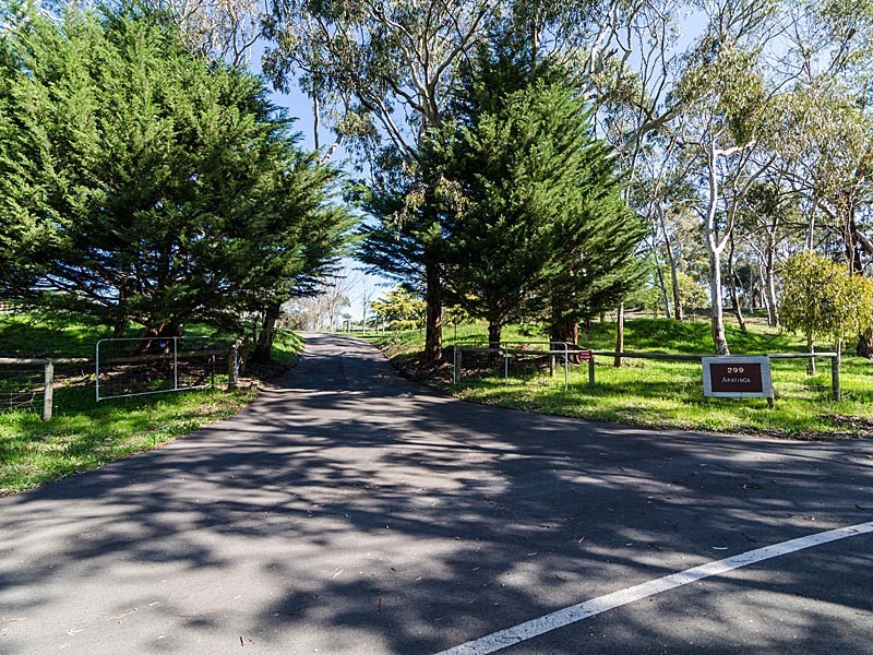 299 Charlick Road, Crafers West SA 5152