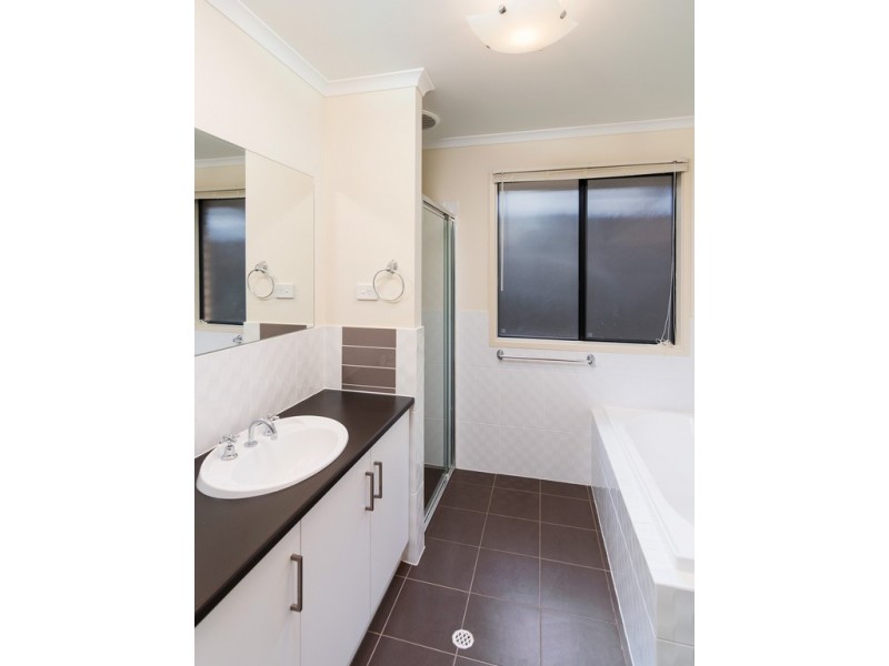 2 Queen Street, Mount Barker SA 5251