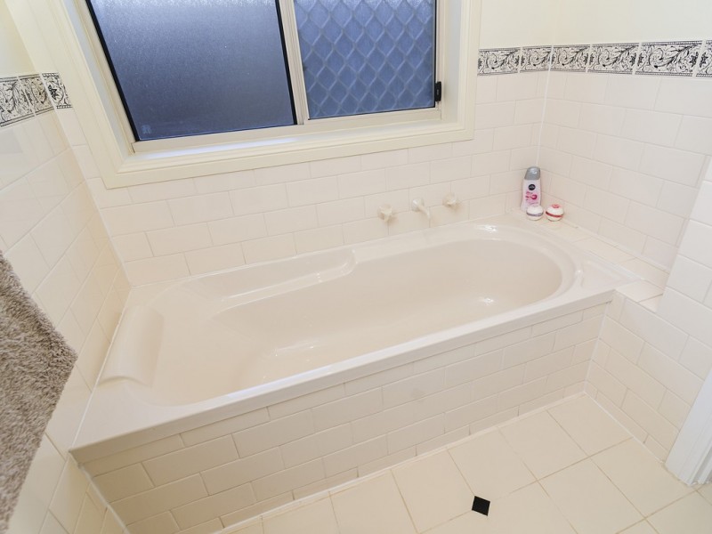 9 Ware Close, Mount Barker SA 5251