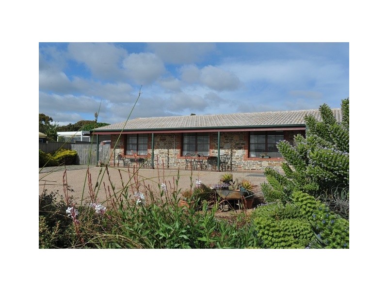 25 Hawthorn Avenue, Emu Bay SA 5223