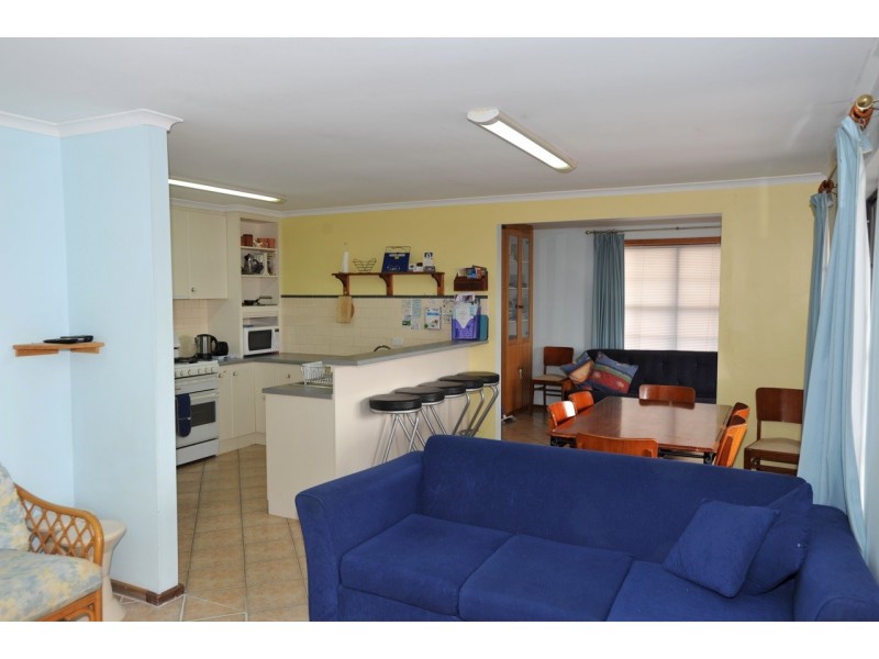 25 Hawthorn Avenue, Emu Bay SA 5223