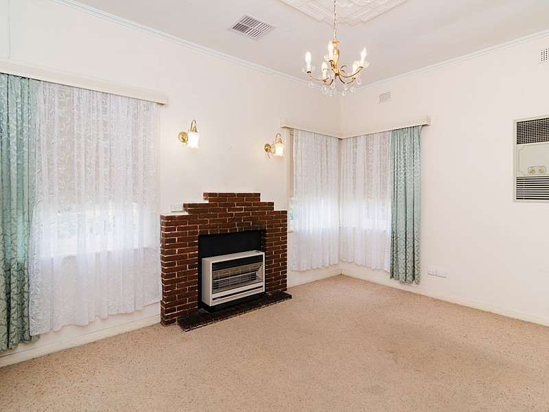 2 Truro Avenue, Kingswood SA 5062