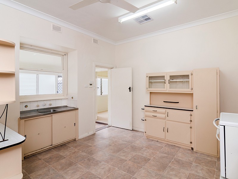 2 Truro Avenue, Kingswood SA 5062