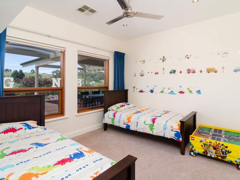 4 Crystal Court, Mount Barker SA 5251