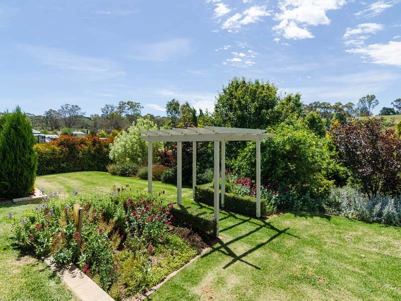 4 Crystal Court, Mount Barker SA 5251