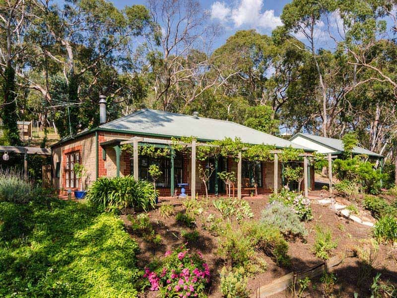 8 Hillview Street, Crafers West SA 5152