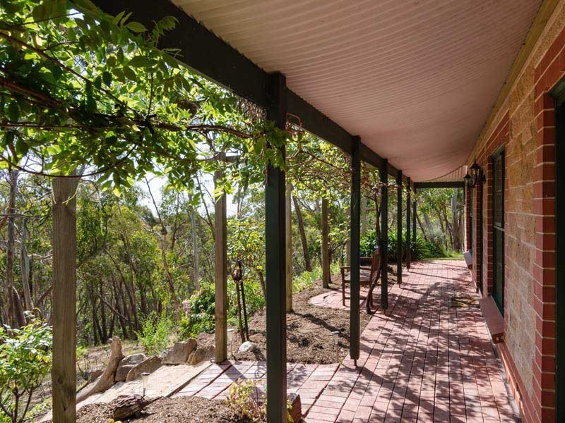 8 Hillview Street, Crafers West SA 5152