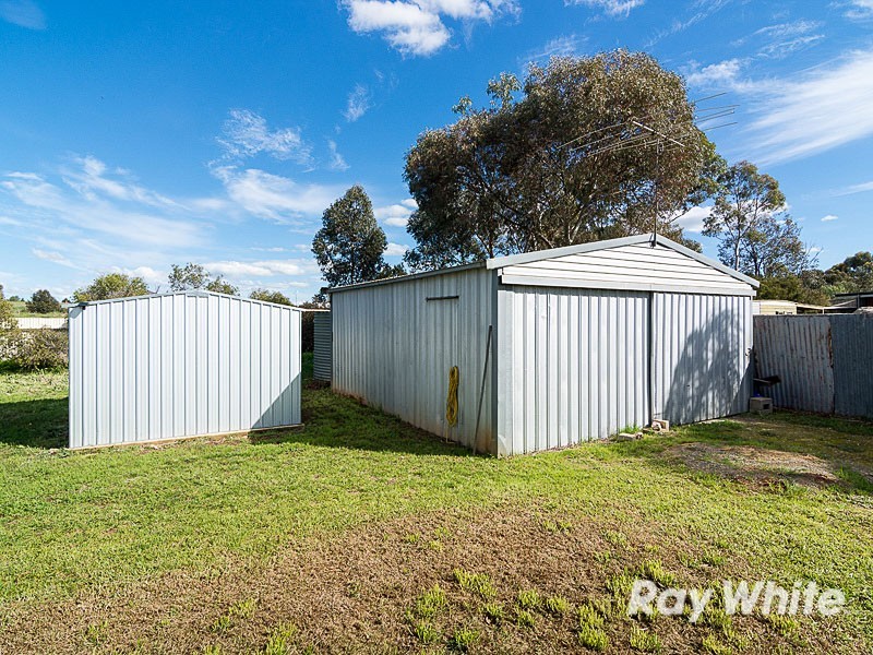 15 Cemetery Road, Callington SA 5254