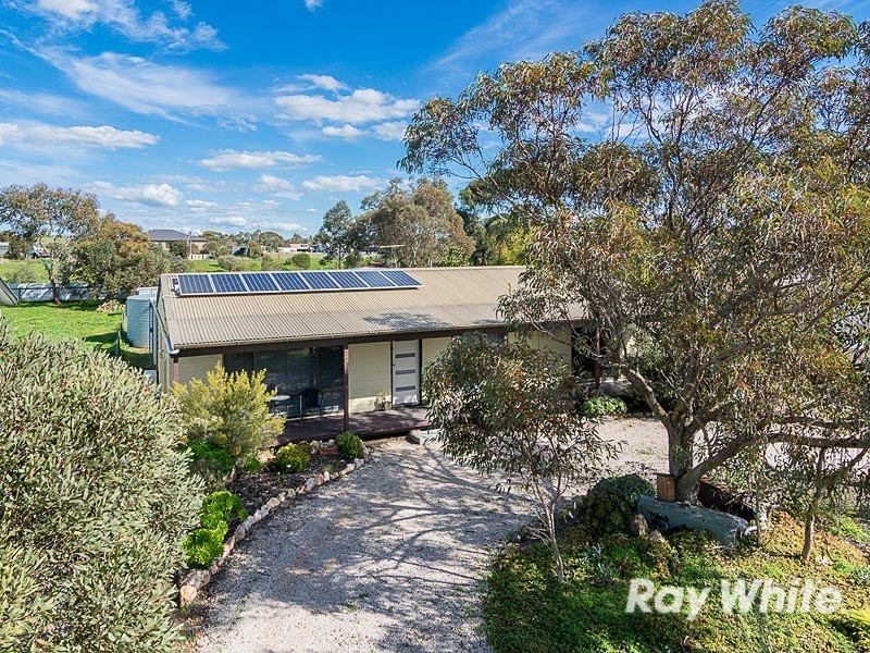 15 Cemetery Road, Callington SA 5254