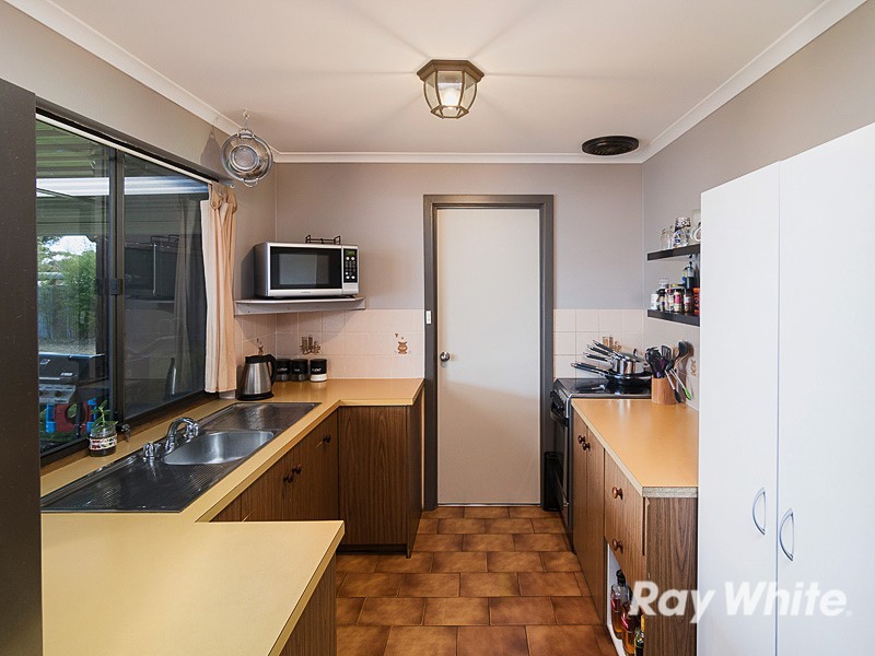 15 Cemetery Road, Callington SA 5254