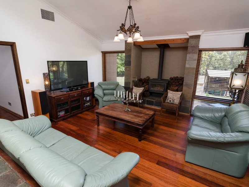 26 Cummins Drive, Summertown SA 5141