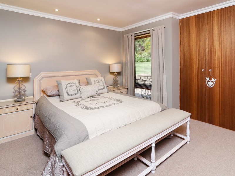 26 Cummins Drive, Summertown SA 5141