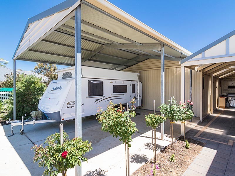 16 Strathoak Crescent, Strathalbyn SA 5255