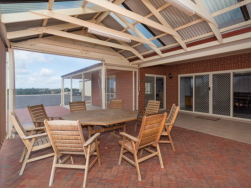 69 Trainers Way, Strathalbyn SA 5255