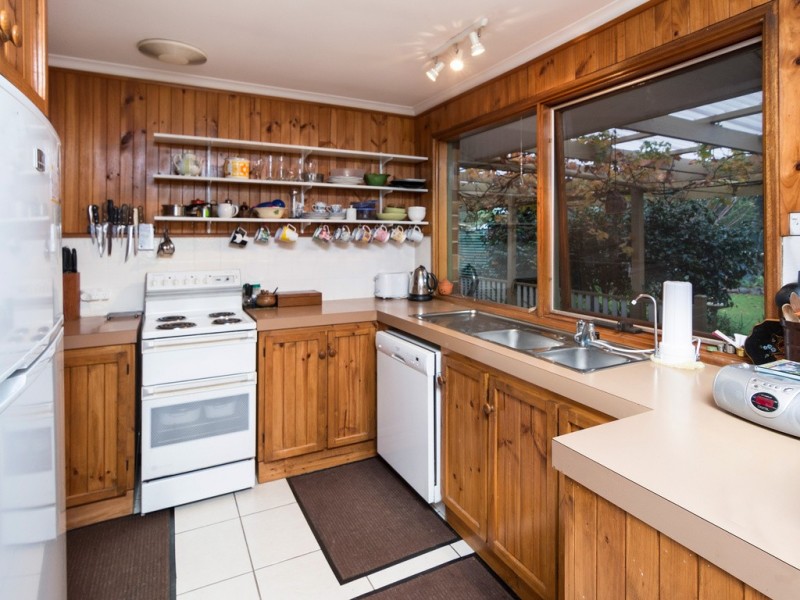 10 Lewis Avenue, Mount Barker SA 5251