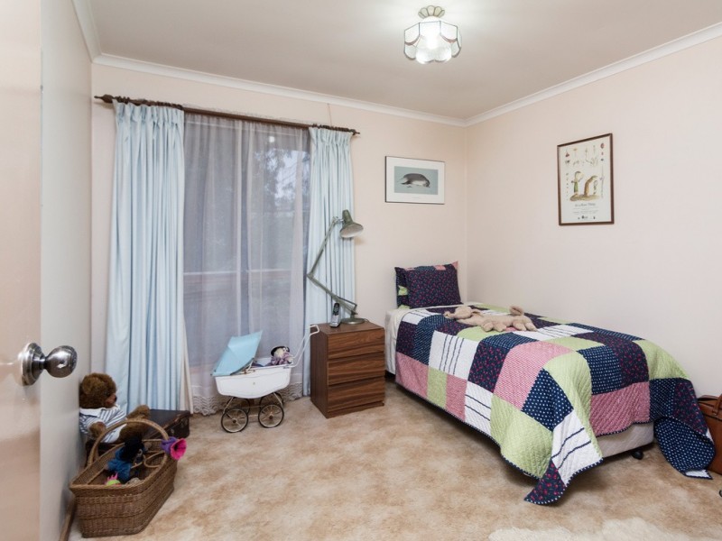 10 Lewis Avenue, Mount Barker SA 5251