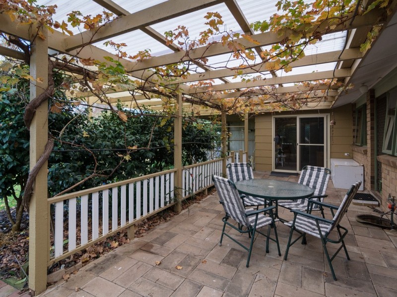 10 Lewis Avenue, Mount Barker SA 5251
