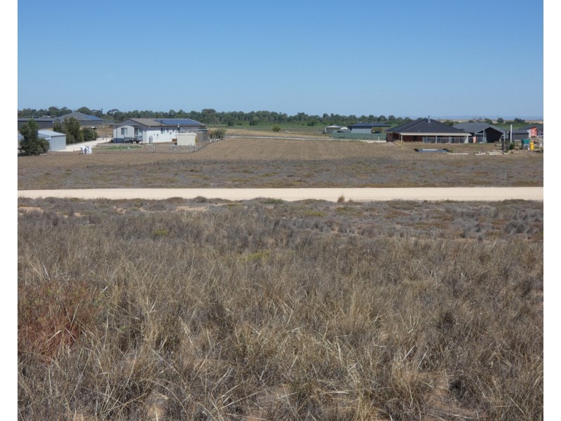 Lt 833 and 835 Riley Road, Wellington East SA 5259