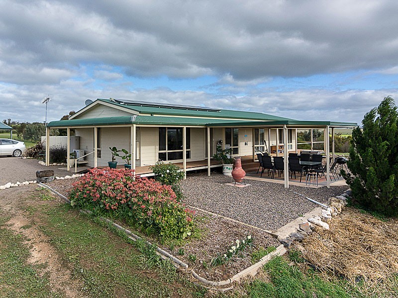 22 Zadow Road, Caloote SA 5254