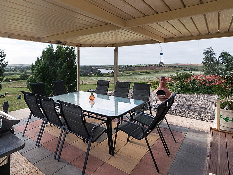 22 Zadow Road, Caloote SA 5254