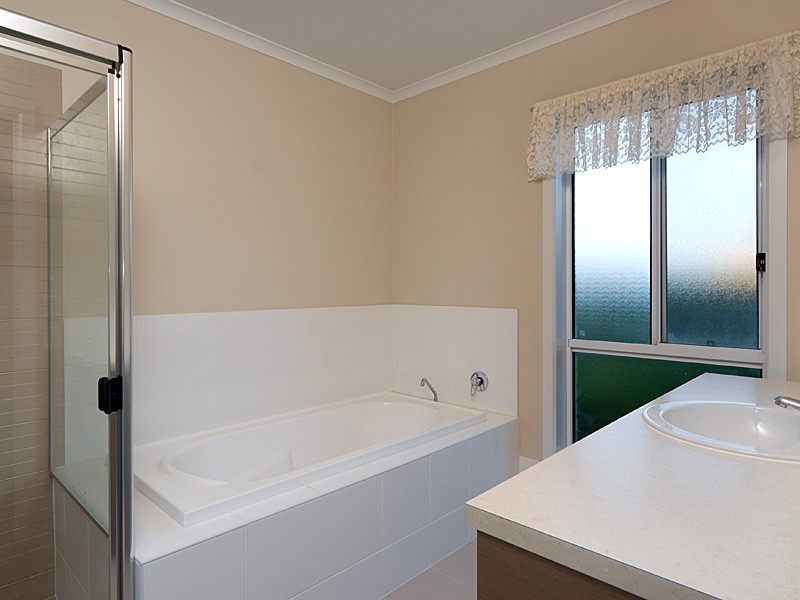 48 Barton Circuit, Mount Barker SA 5251