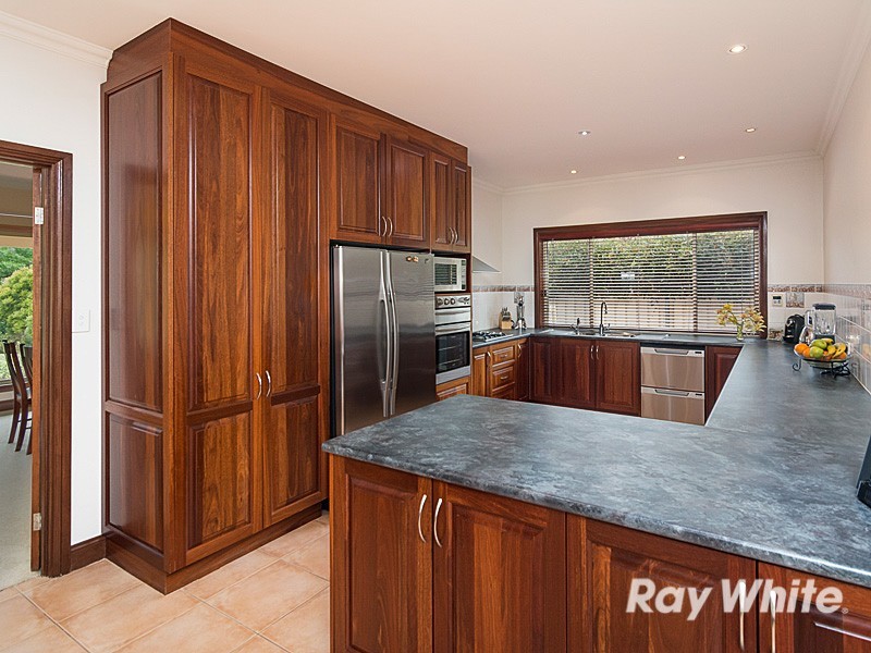 33 Waterford Avenue, Mount Barker SA 5251