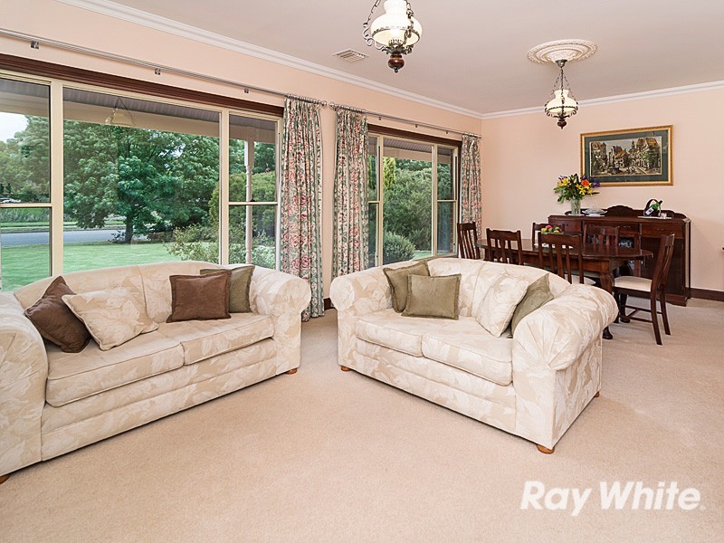 33 Waterford Avenue, Mount Barker SA 5251