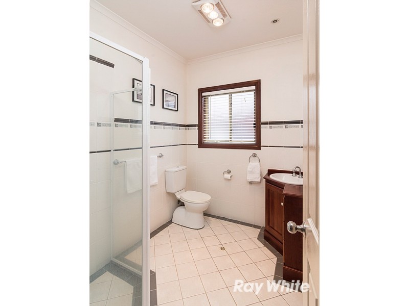 33 Waterford Avenue, Mount Barker SA 5251