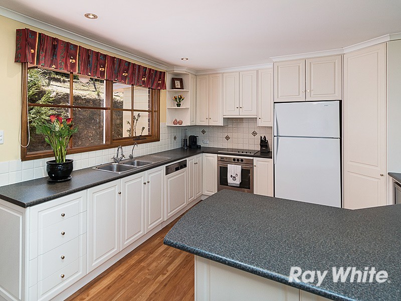 5 Hillview Road, Bridgewater SA 5155