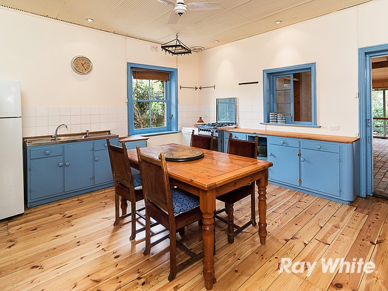 15 Manse Road, Strathalbyn SA 5255