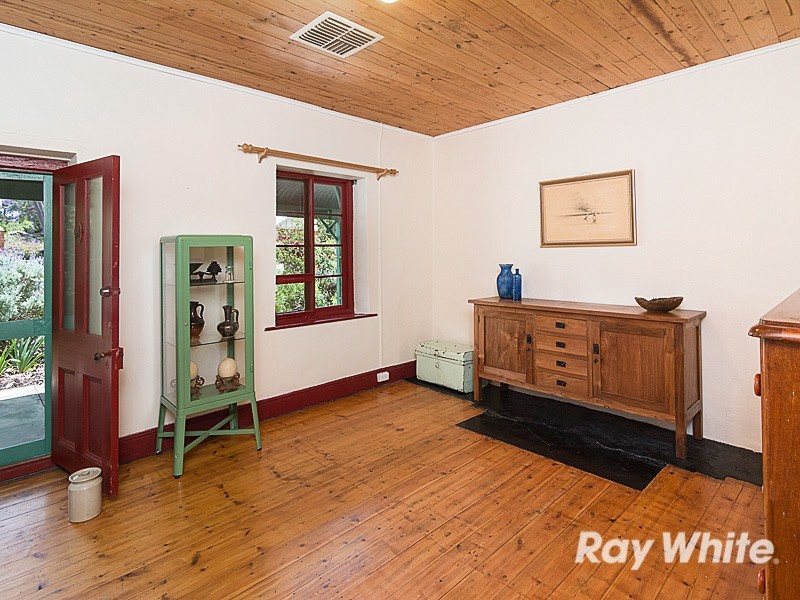 15 Manse Road, Strathalbyn SA 5255