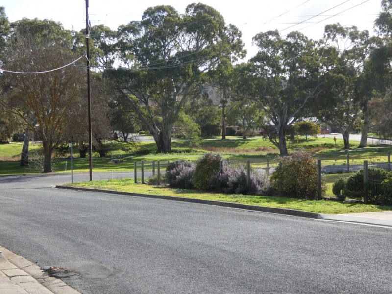 8 Stephenson Street, Mount Barker SA 5251