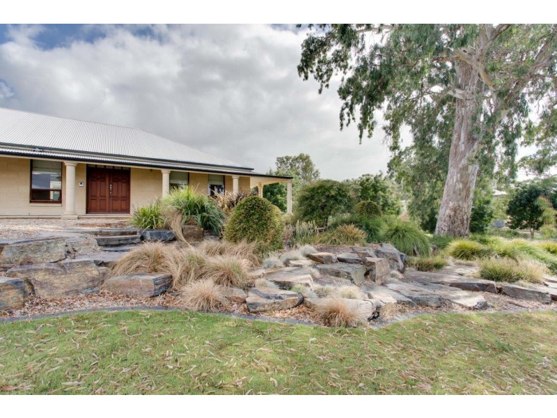 9 Waterford Avenue, Mount Barker SA 5251