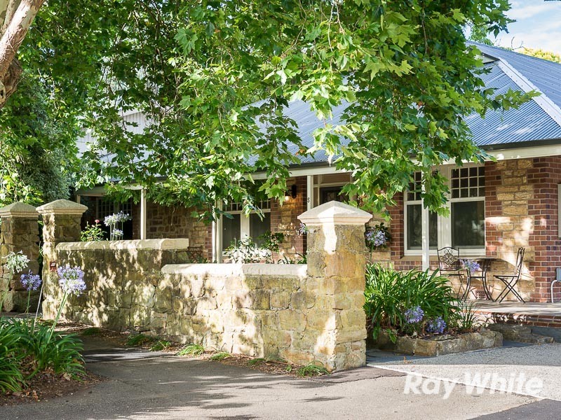 5 Hutchinson Street, Mount Barker SA 5251