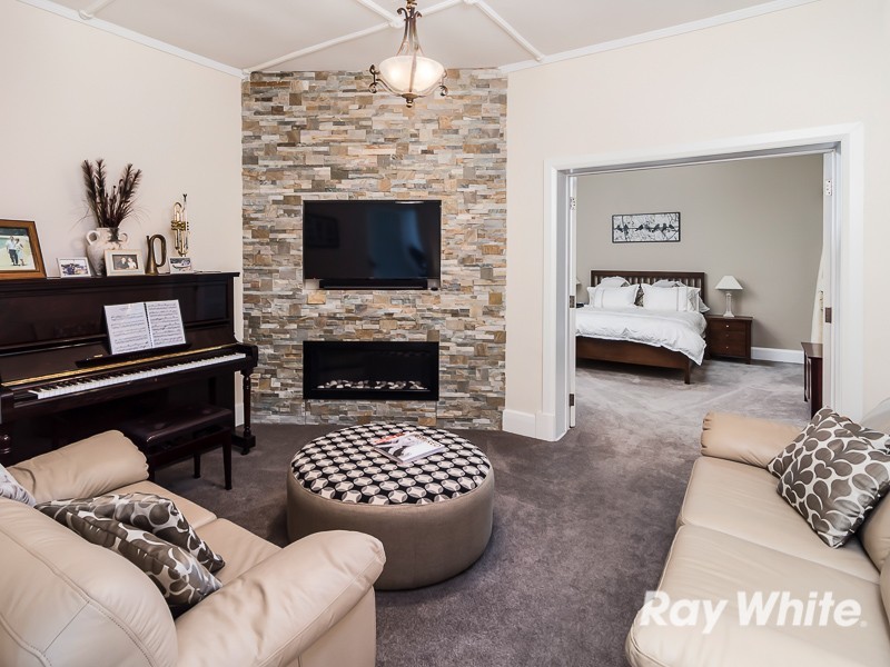 5 Hutchinson Street, Mount Barker SA 5251