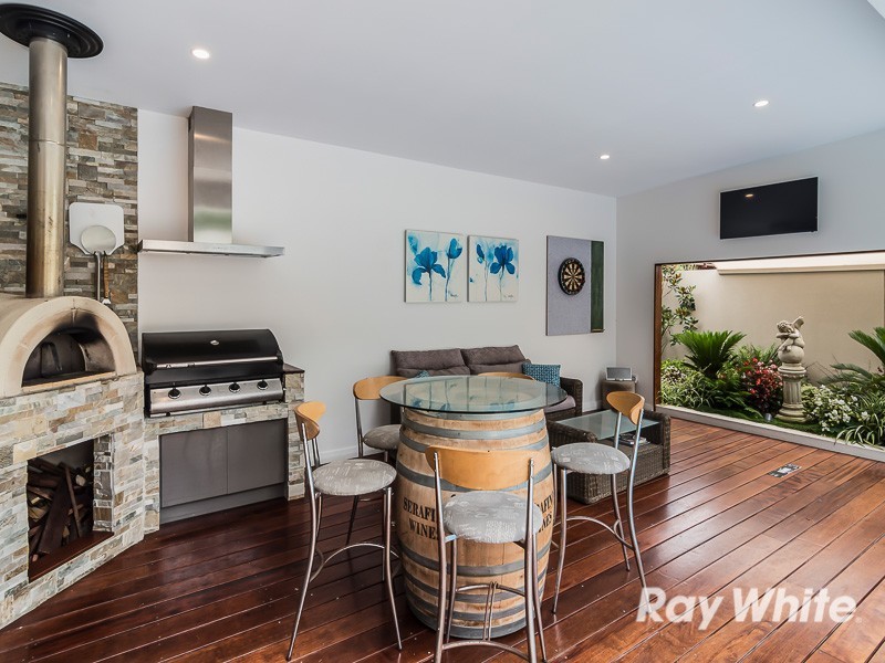 5 Hutchinson Street, Mount Barker SA 5251