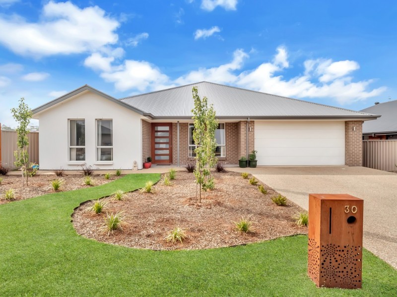 30 Sullivan Road, Strathalbyn SA 5255