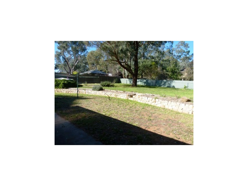 6 Bernhardt Crescent, Hahndorf SA 5245