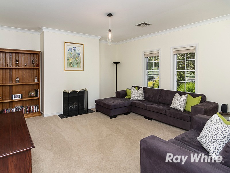 35 Waterford Avenue, Mount Barker SA 5251