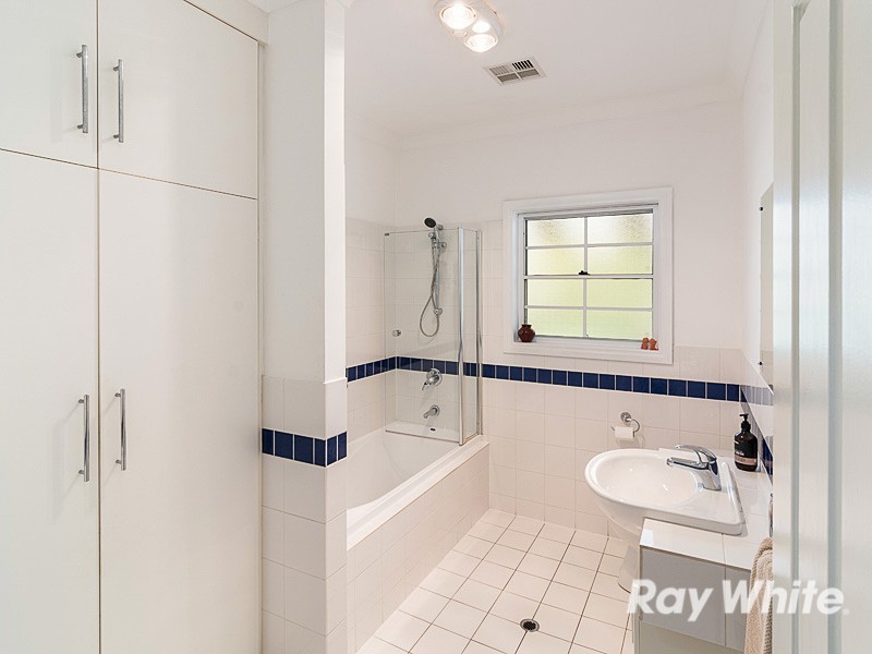 35 Waterford Avenue, Mount Barker SA 5251