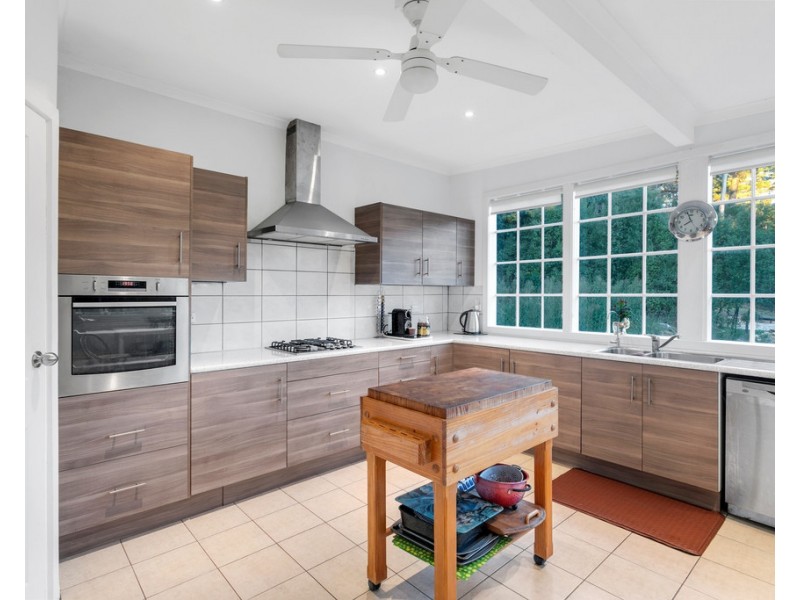 22 George Avenue, Crafers West SA 5152