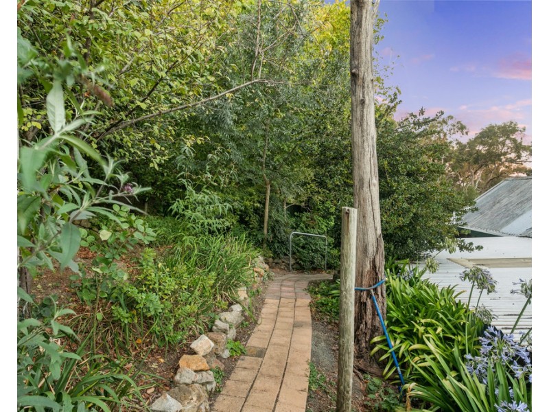 22 George Avenue, Crafers West SA 5152