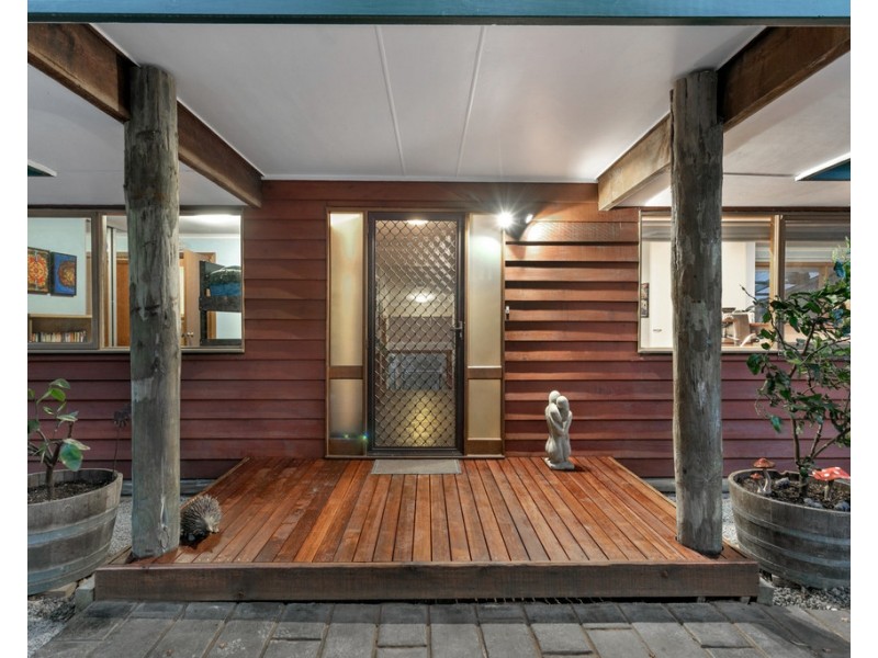16 Elmstead Drive, Upper Sturt SA 5156