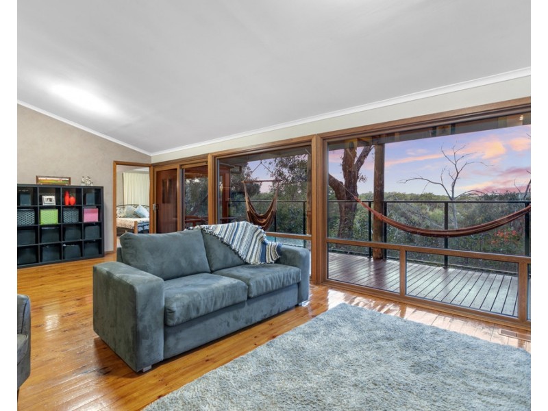 16 Elmstead Drive, Upper Sturt SA 5156