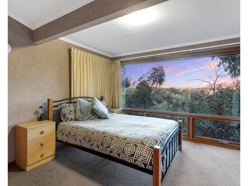 16 Elmstead Drive, Upper Sturt SA 5156