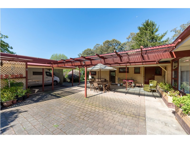 13 Tregarthen Road, Summertown SA 5141